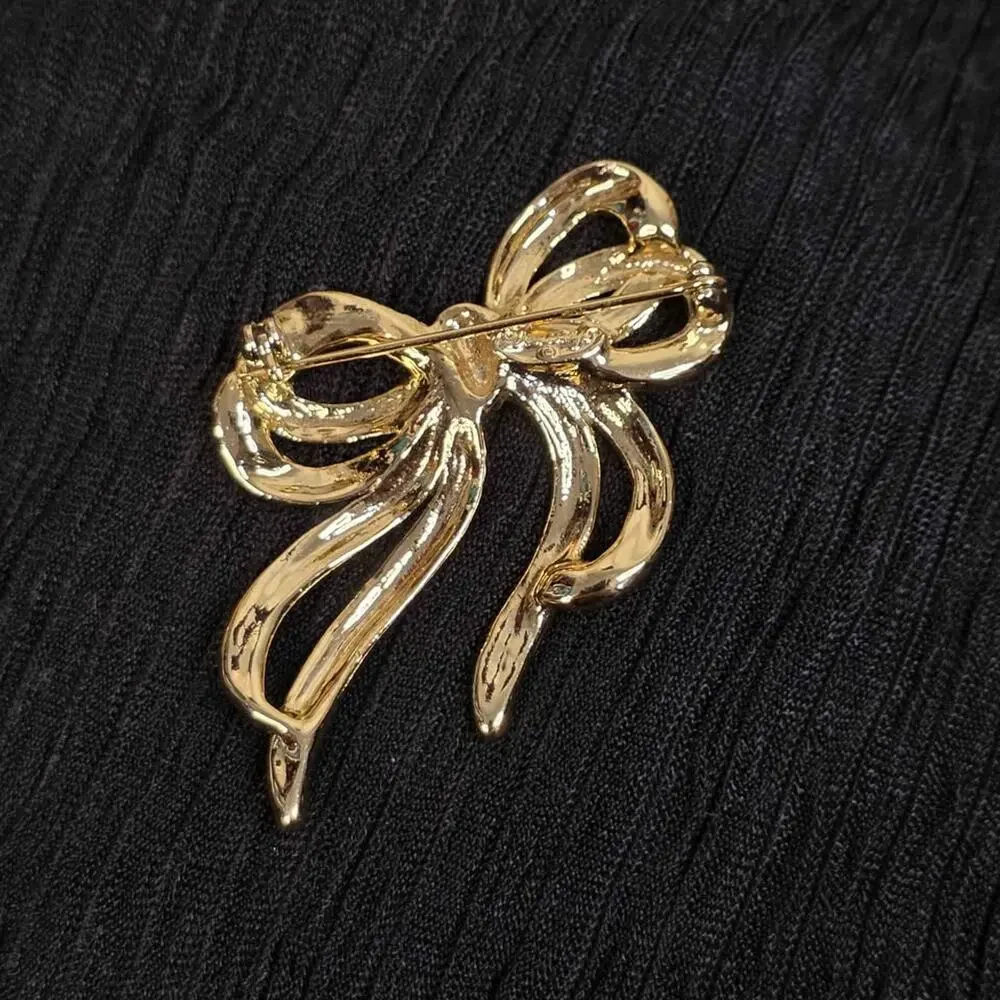 Vintage Bow Brooch Gold Tone Rhinestone Coquette Danecraft Signed